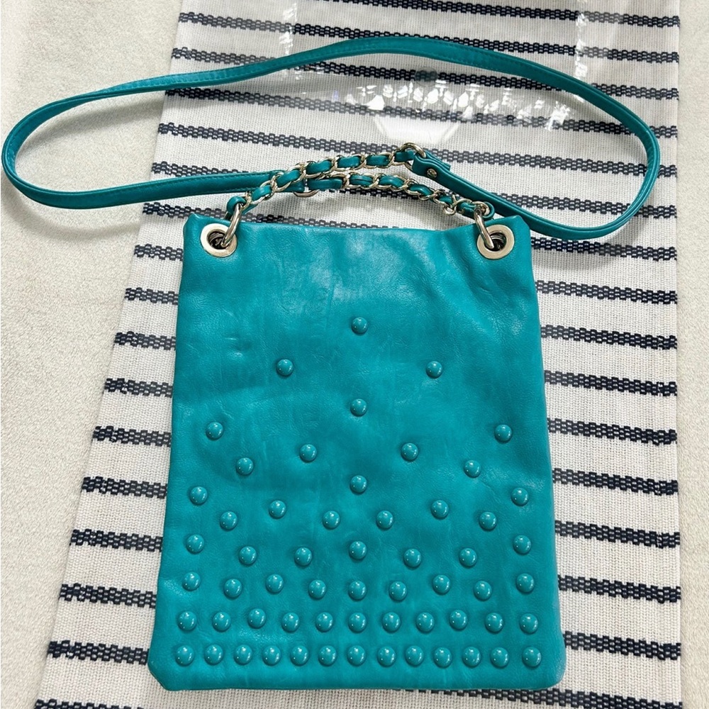NWOT* LATIQUE TURQUOISE CROSSBODY
